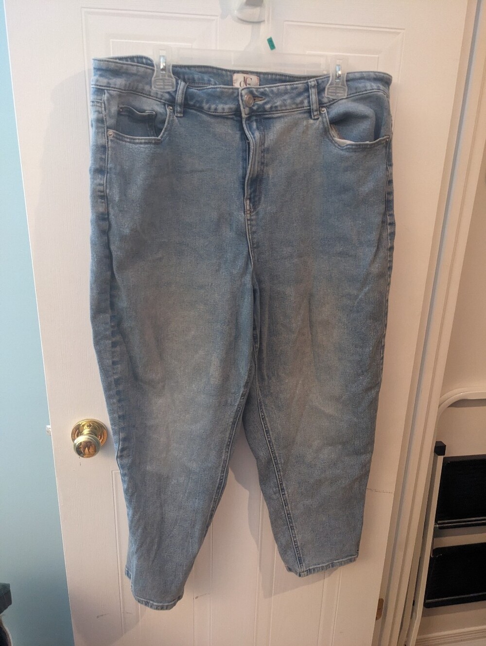 Penningtons D/c Jeans Tappered Leg Light Wash Women’s Jeans